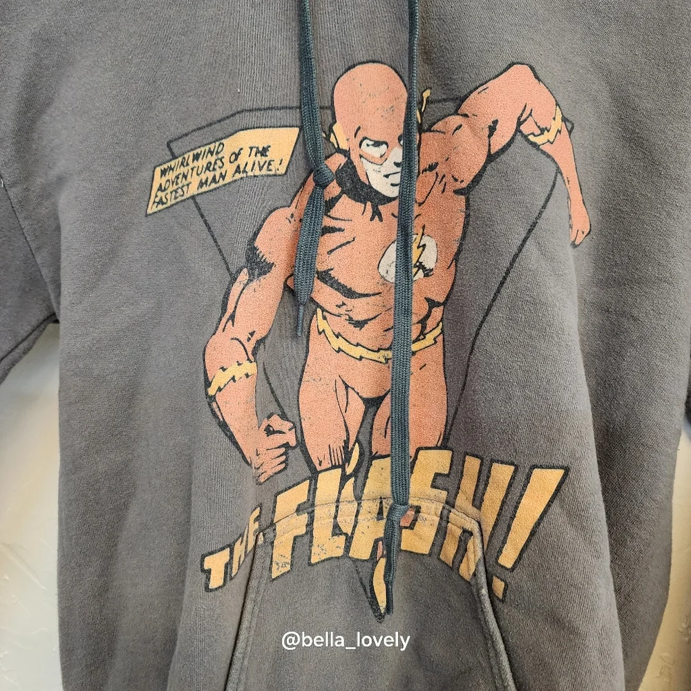 DC Comics Gray Flash Graphic Men's Sweater - Picture 2 of 5